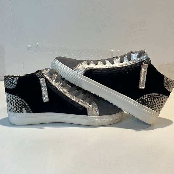 Blondo - high top low wedge sneakers women’s shoes size 7.5 Black/gray color - Picture 7 of 15